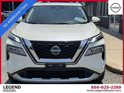 Used 2023 Nissan Rogue Platinum AWD/4WD image 2