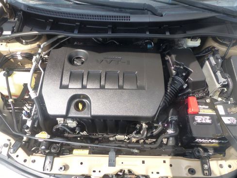 Used 2013 Toyota Corolla LE FWD image 29