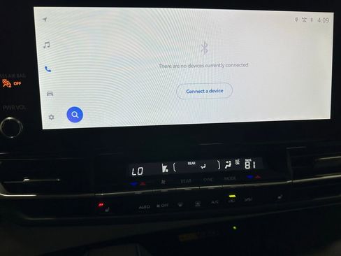 Used 2025 Toyota Sienna XSE image 28