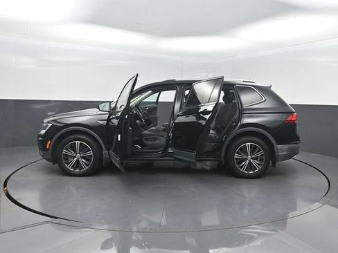 Used 2019 Volkswagen Tiguan SEL FWD image 34