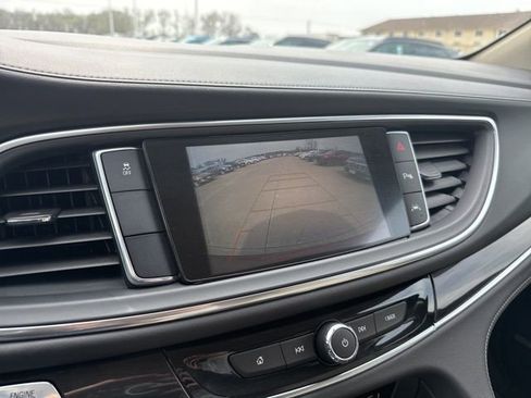 Used 2018 Buick Enclave Premium image 61