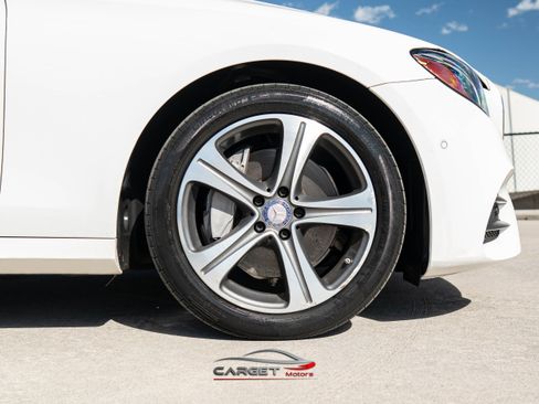 Used 2017 Mercedes-Benz E 300 4MATIC image 10