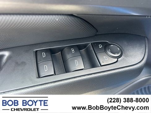 New 2025 Chevrolet Equinox EV RS w/ LPO, Illumination Package image 8