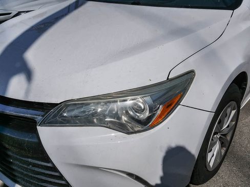 Used 2017 Toyota Camry LE FWD image 2