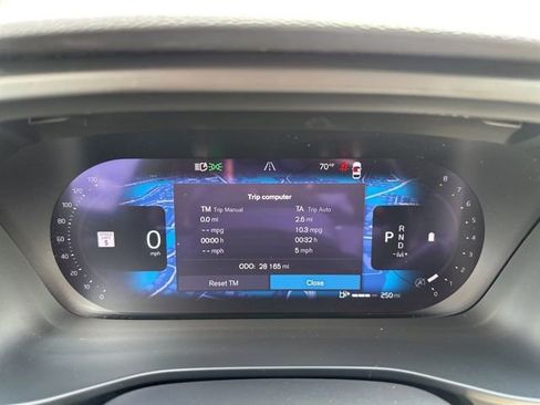 Certified 2023 Volvo XC40 B5 Ultimate w/ Protection Package Premier AWD/4WD image 19