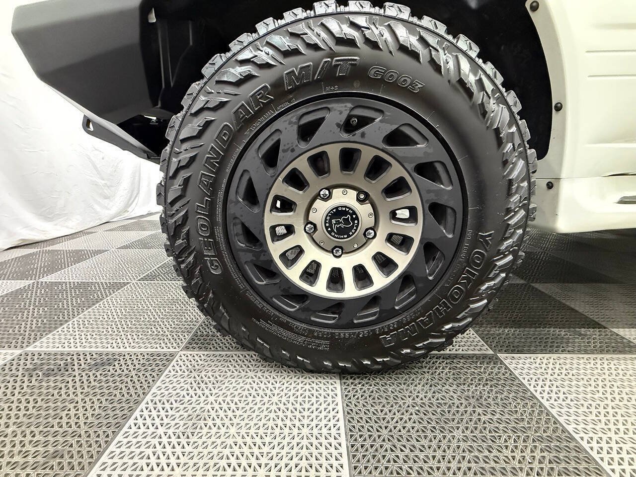 Used 2004 Lexus LX 470 4WD image 32