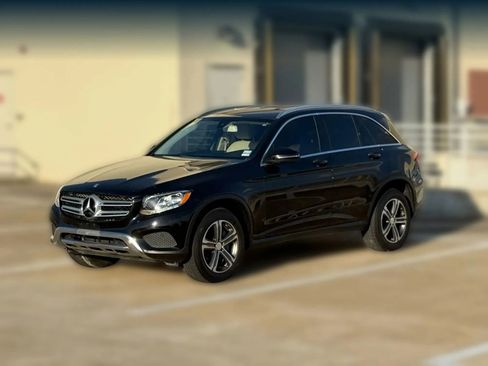 Used 2016 Mercedes-Benz GLC 300 image 3