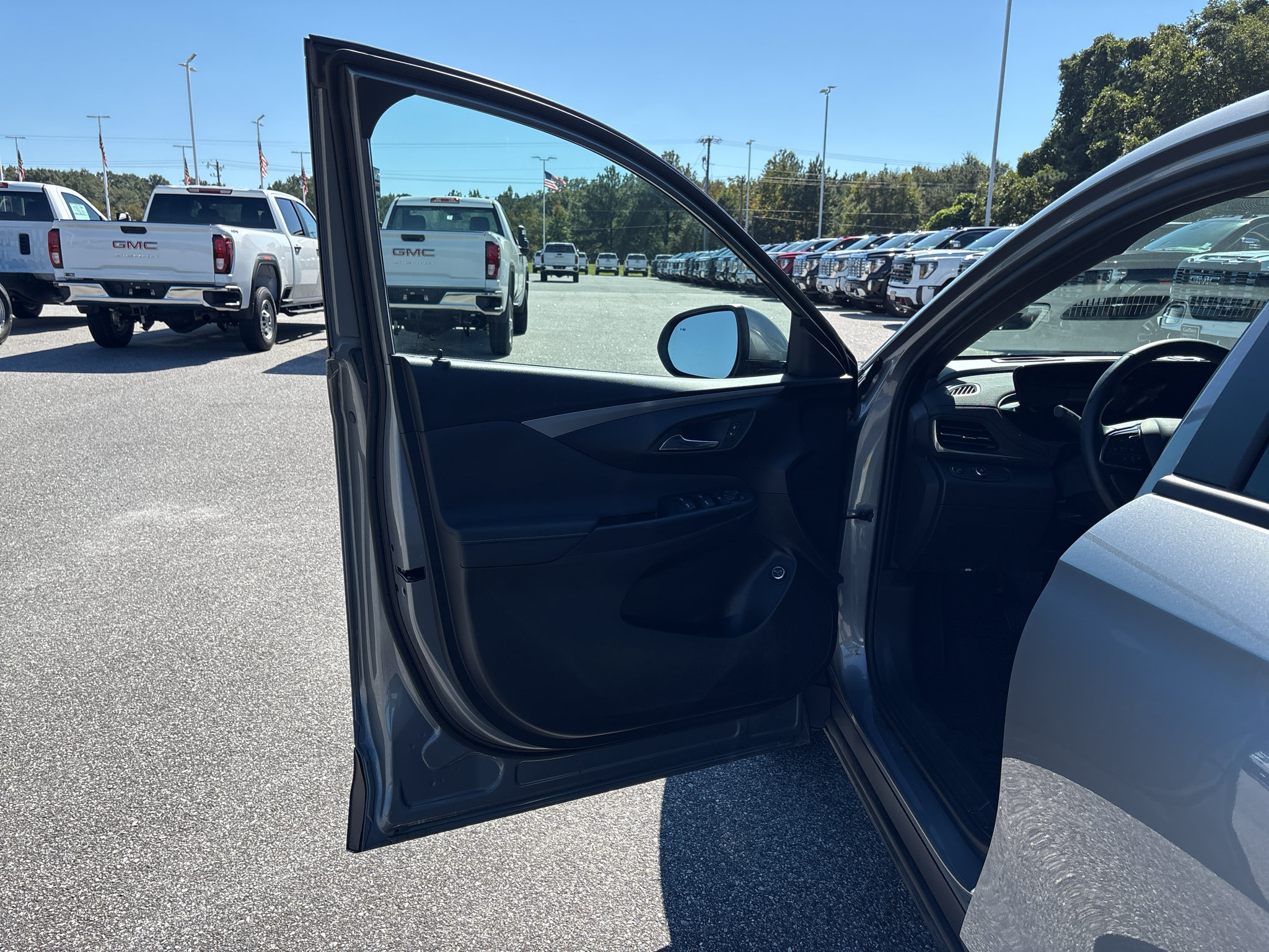 Used 2024 Buick Envista Preferred w/ Convenience I Package FWD image 9