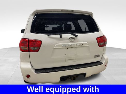 Used 2015 Toyota Sequoia SR5 w/ Premium Package AWD/4WD image 3