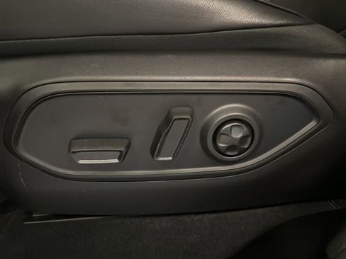 New 2026 Jeep Grand Cherokee Altitude AWD/4WD image 4