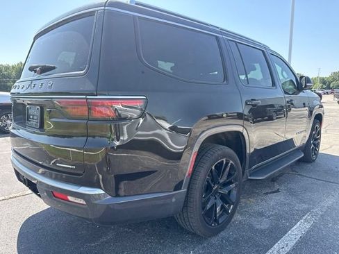 Used 2022 Jeep Wagoneer Series I w/ Convenience Group I AWD/4WD image 2