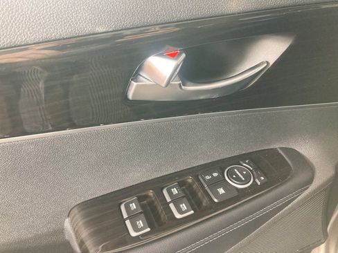 Used 2019 Kia Sorento EX w/ EX Touring Package image 11