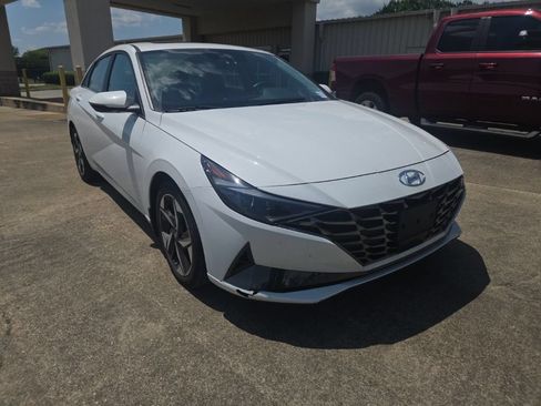 Used 2023 Hyundai Elantra Limited FWD image 1