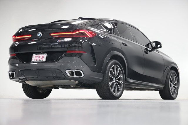 Used 2025 BMW X6 M60i w/ Parking Assistance Package AWD/4WD image 18