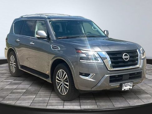 Used 2024 Nissan Armada SL w/ Captain's Chairs Package AWD/4WD image 3