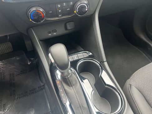 Used 2025 Buick Encore GX Preferred FWD image 40