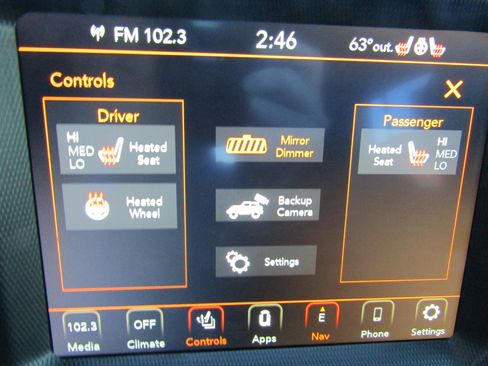 Used 2022 Jeep Wrangler Unlimited Sahara w/ Cold Weather Group image 27