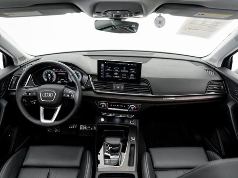 Certified 2025 Audi Q5 2.0T Premium Plus w/ Premium Plus Package image 19