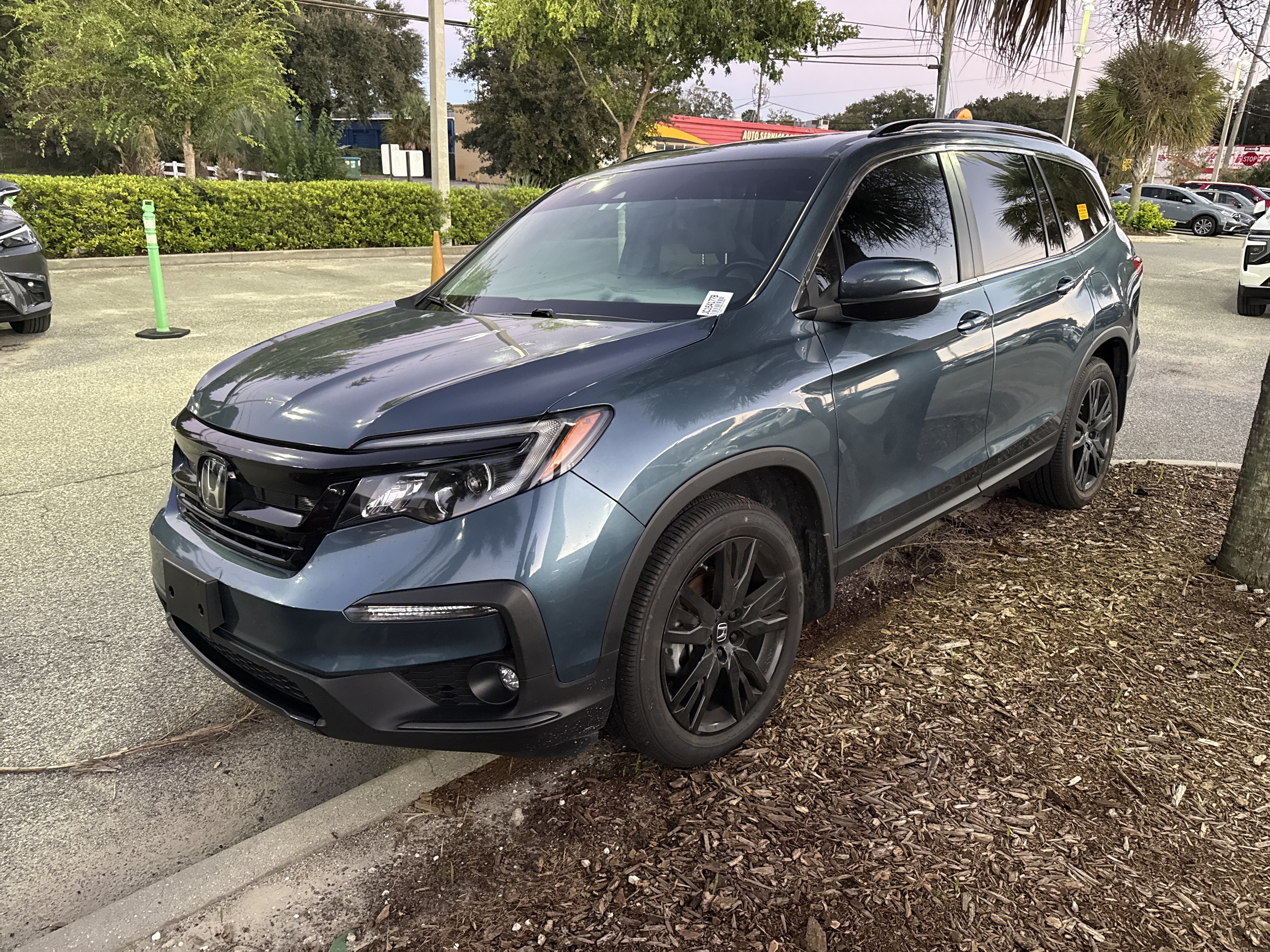 Used 2021 Honda Pilot Special Edition image 2