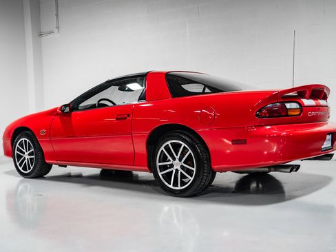 Used 2002 Chevrolet Camaro Z28 w/ SS Performance/Appearance Pkg image 5