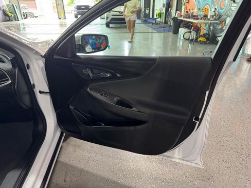 Used 2022 Chevrolet Malibu RS FWD image 16