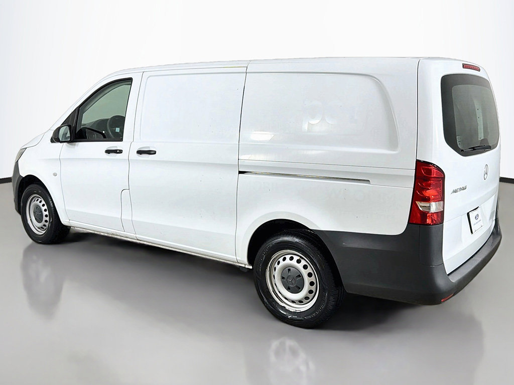 Used 2022 Mercedes-Benz Metris image 4