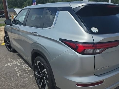 Used 2022 Mitsubishi Outlander SE FWD image 7