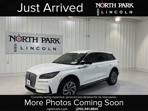 Used 2023 Lincoln Corsair FWD image 1