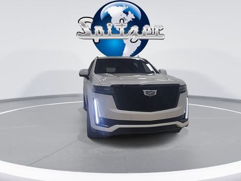 Used 2024 Cadillac Escalade ESV Sport Platinum w/ LPO, ONYX Package image 6