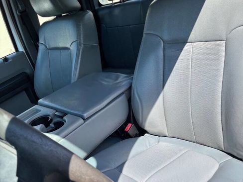 Used 2016 Ford F250 XL w/ XL Appearance Package image 9