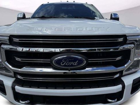 Used 2022 Ford F250 Platinum w/ FX4 Off-Road Package AWD/4WD image 14