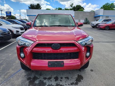 Used 2017 Toyota 4Runner SR5 Premium AWD/4WD image 2