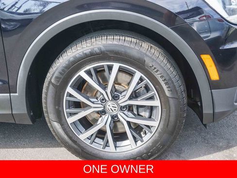 Used 2019 Volkswagen Tiguan SE w/ Panoramic Sunroof Package FWD image 9
