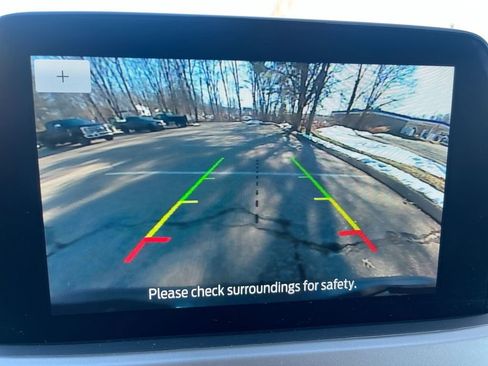 Used 2022 Ford Escape SE w/ SE Sport Appearance Package image 17