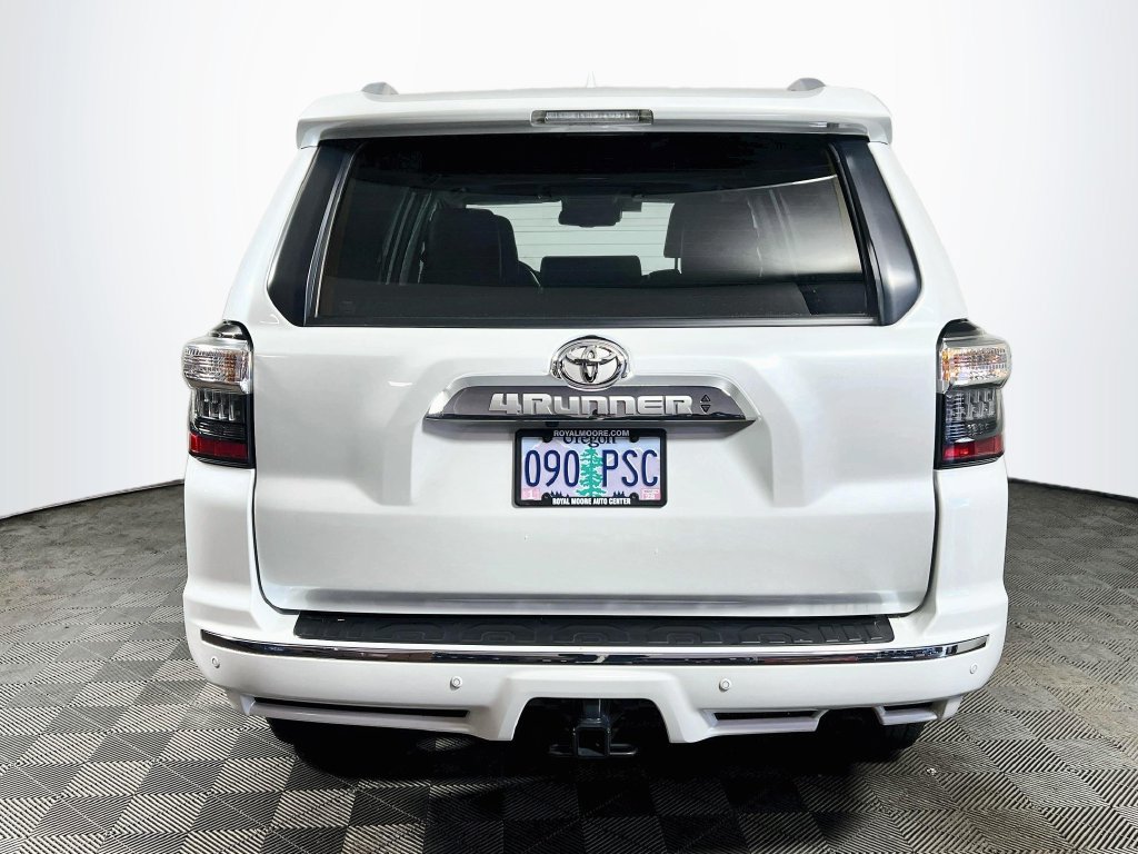 Used 2024 Toyota 4Runner Limited AWD/4WD image 6