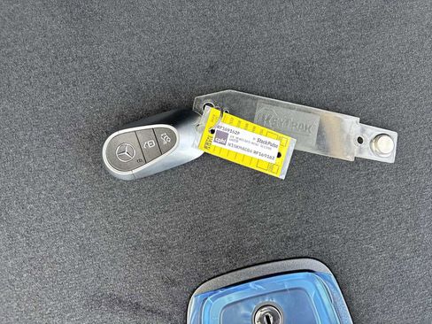 Used 2024 Mercedes-Benz GLC 300 image 26