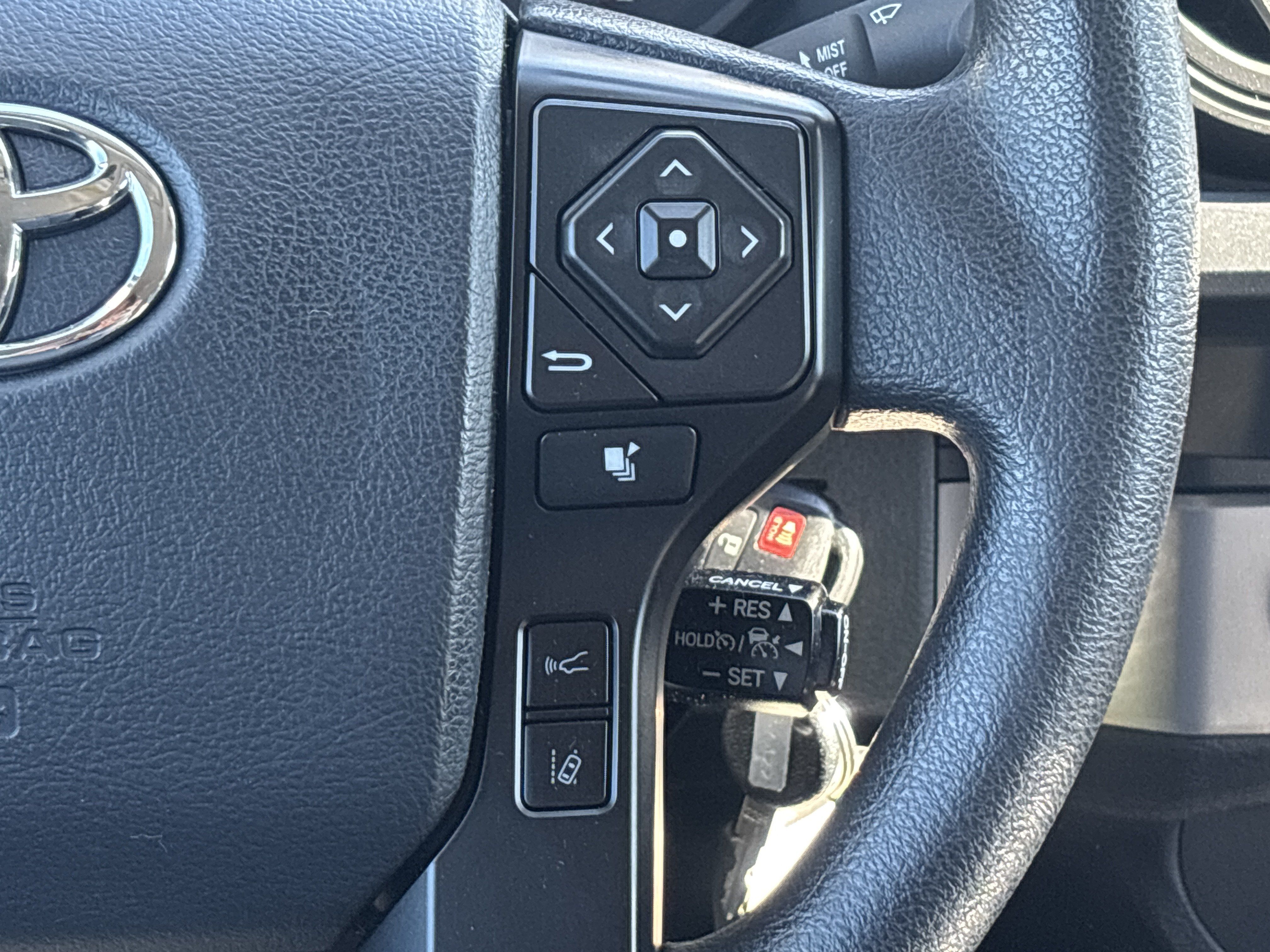 Used 2019 Toyota Tacoma SR w/ SR Convenience Package AWD/4WD image 8