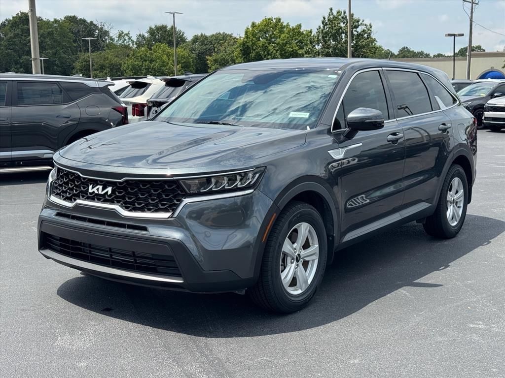 Certified 2023 Kia Sorento LX FWD image 7