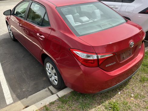 Used 2015 Toyota Corolla LE image 9