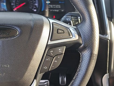 Certified 2022 Ford Edge ST w/ Equipment Group 401A image 25