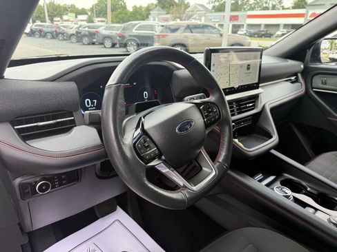 Used 2025 Ford Explorer ST-Line AWD/4WD image 38