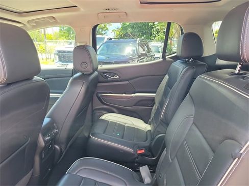 Used 2023 GMC Acadia Denali w/ Trailering Package image 9