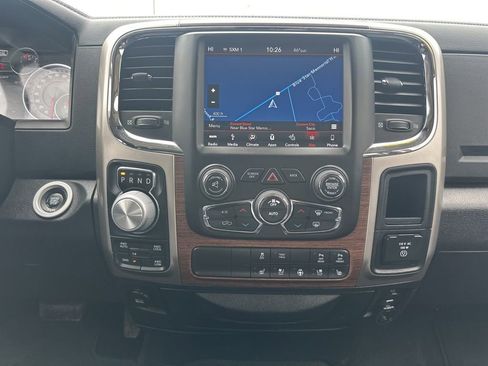 Used 2018 RAM 1500 Laramie w/ Convenience Group AWD/4WD image 24