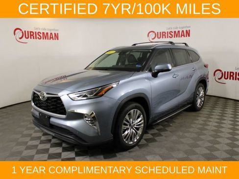 Used 2023 Toyota Highlander Limited FWD image 2