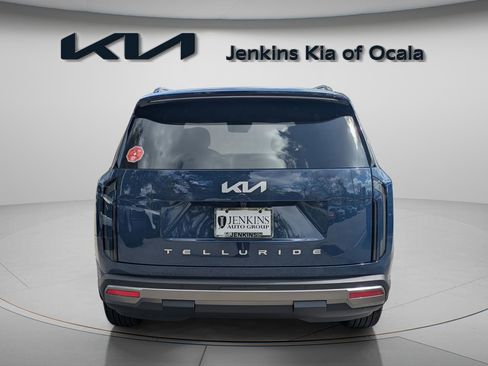 New 2027 Kia Telluride S w/ Towing Package image 5