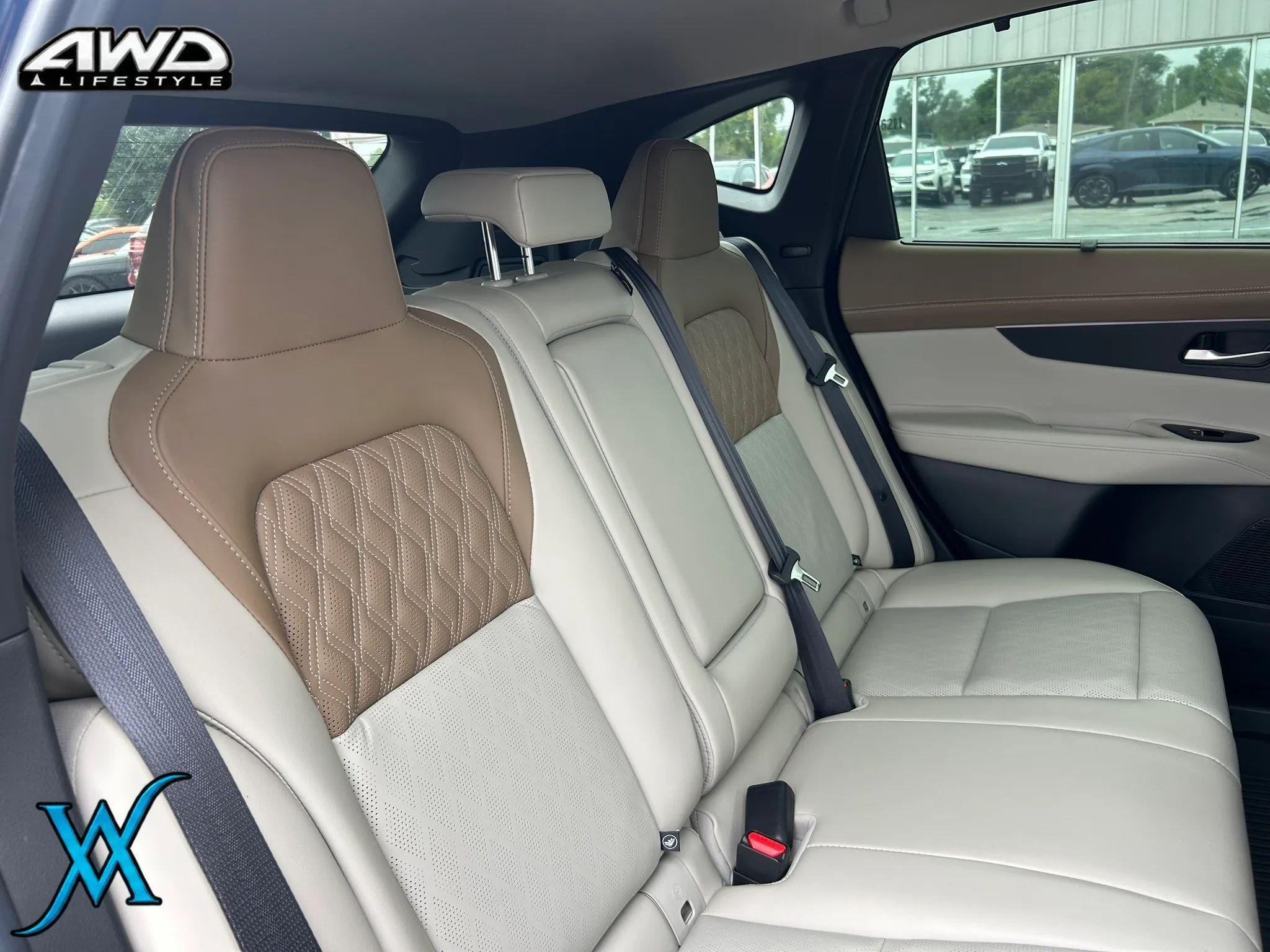 Used 2025 Nissan Murano Platinum AWD/4WD image 23