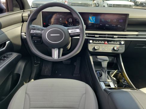 New 2025 Hyundai Santa Cruz SE image 10