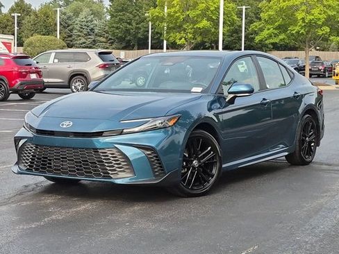 Used 2026 Toyota Camry SE w/ Multimedia Upgrade Package AWD/4WD image 2