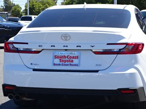 Used 2025 Toyota Camry SE w/ Convenience Package FWD image 15