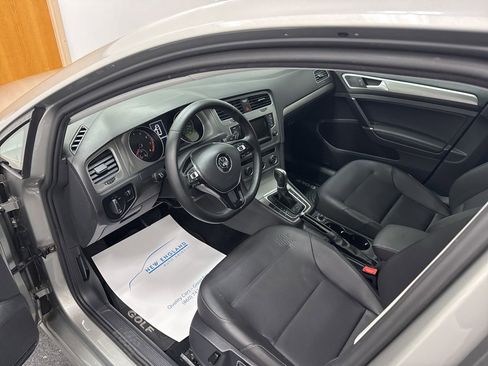 Used 2015 Volkswagen Golf S image 6